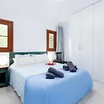 1l. Cozy Flores With Pool